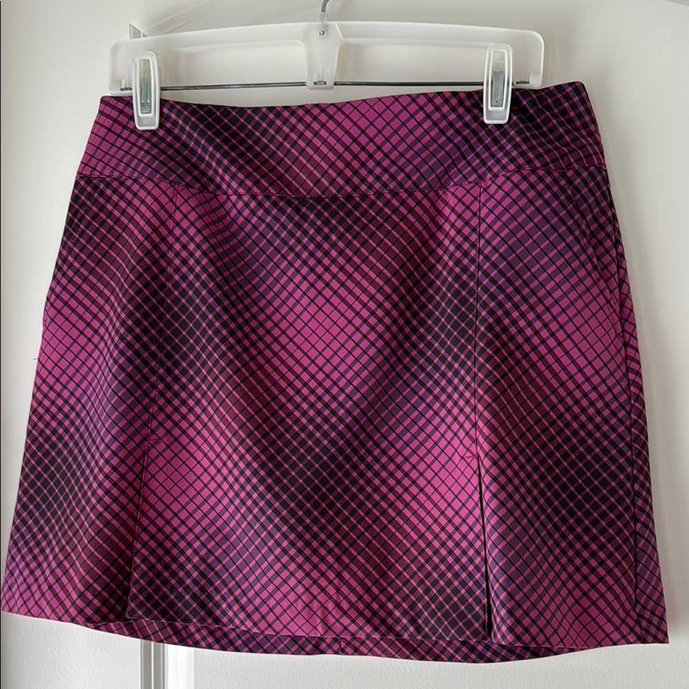 Ladies Pink and Purple checkered Nike golf skort, size 10